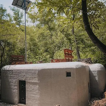 Glamping Vojensky Bunker *